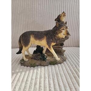 WOLF & HOWLING PUP Wolves Resin Figurine Souvenir